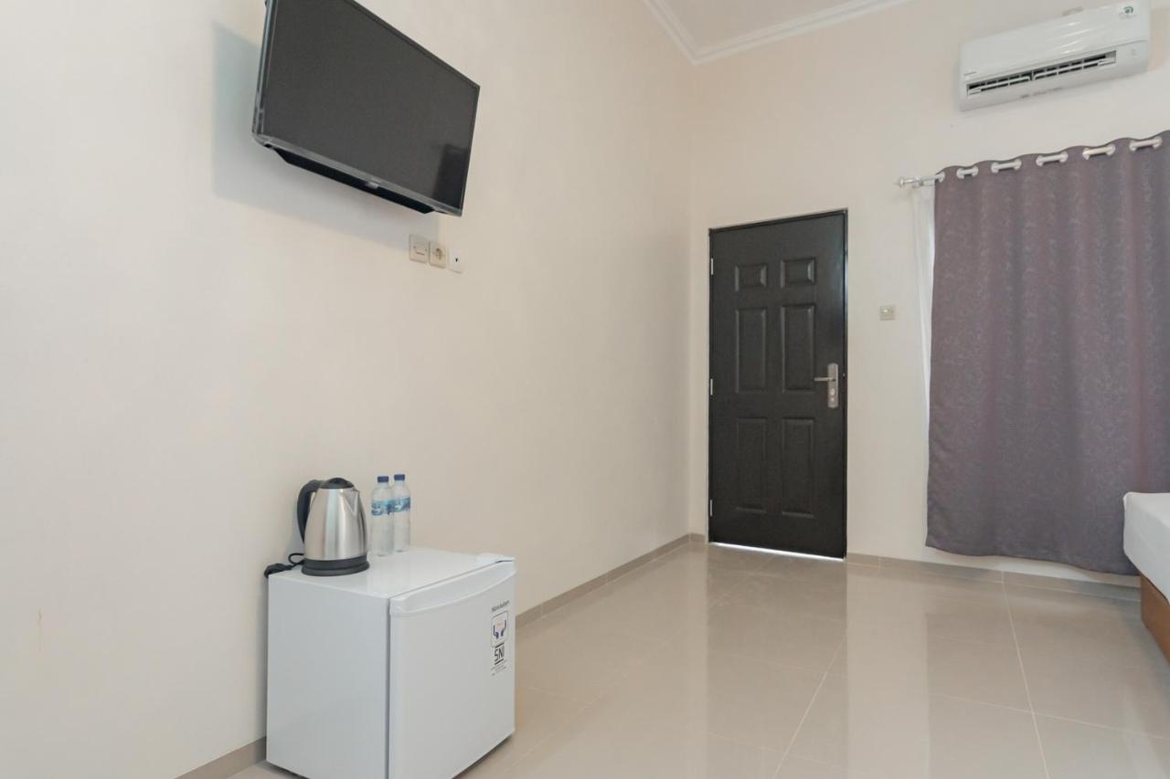 Reddoorz Syariah Plus @ Perintis Guesthouse Tasikmalaya Esterno foto