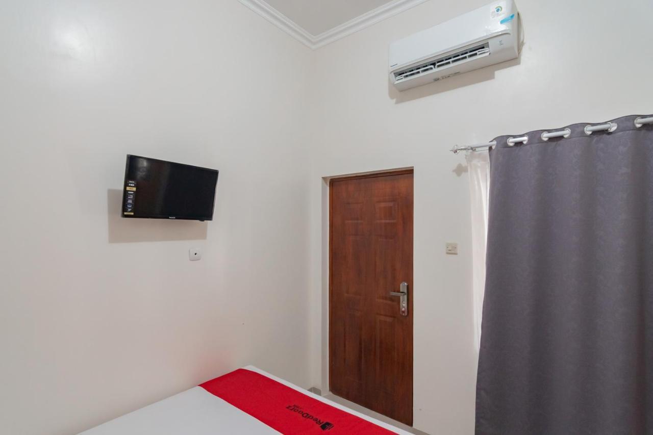 Reddoorz Syariah Plus @ Perintis Guesthouse Tasikmalaya Esterno foto