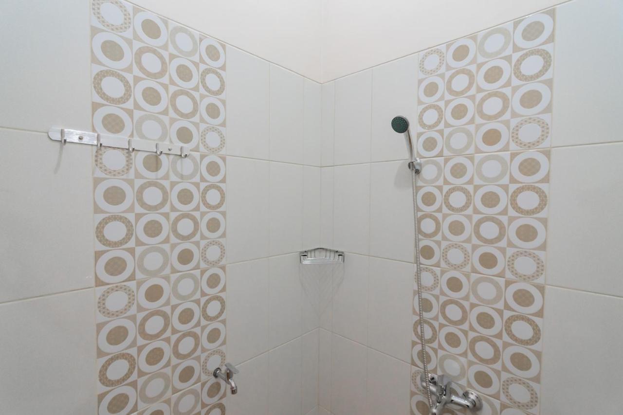 Reddoorz Syariah Plus @ Perintis Guesthouse Tasikmalaya Esterno foto