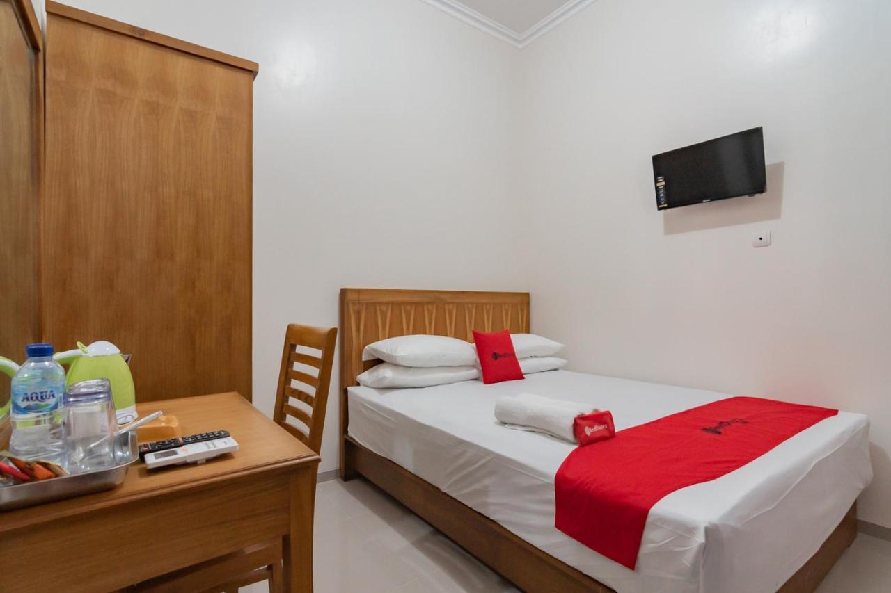 Reddoorz Syariah Plus @ Perintis Guesthouse Tasikmalaya Esterno foto