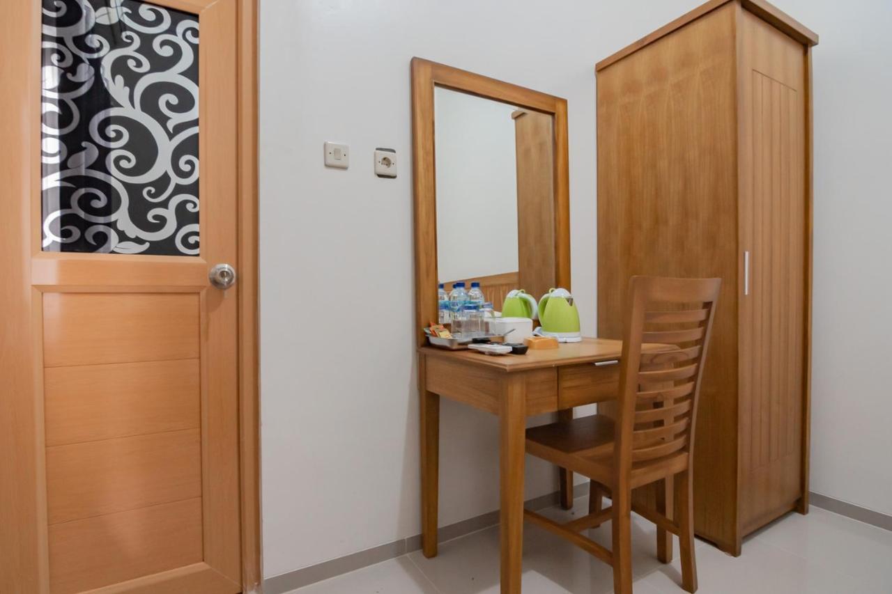 Reddoorz Syariah Plus @ Perintis Guesthouse Tasikmalaya Esterno foto